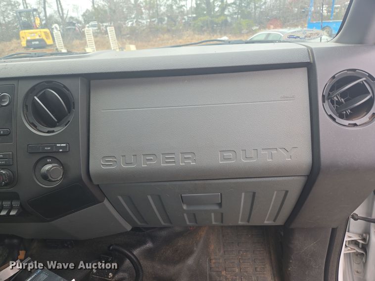 image for item EC3474 2013 Ford F450 Super Duty flatbed truck