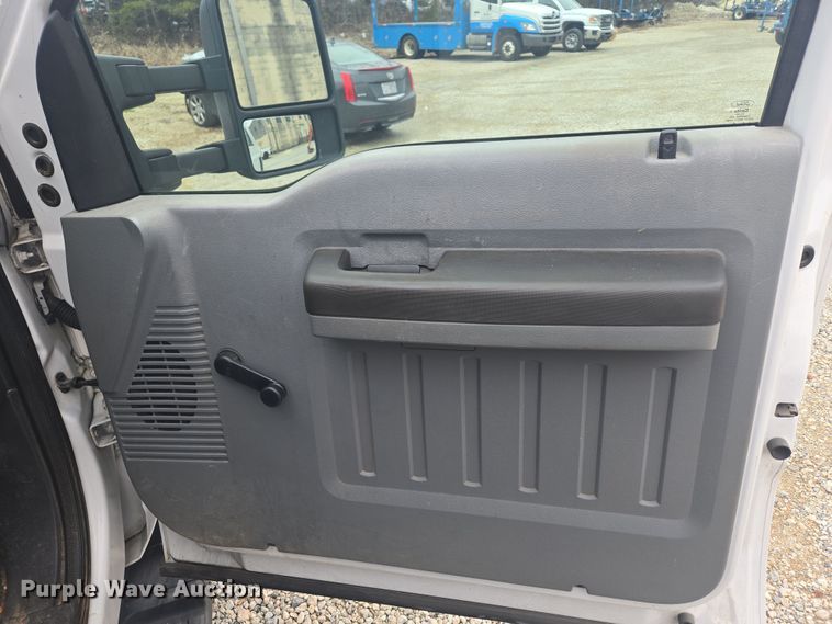 image for item EC3474 2013 Ford F450 Super Duty flatbed truck