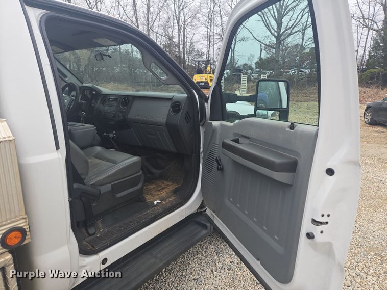 image for item EC3474 2013 Ford F450 Super Duty flatbed truck