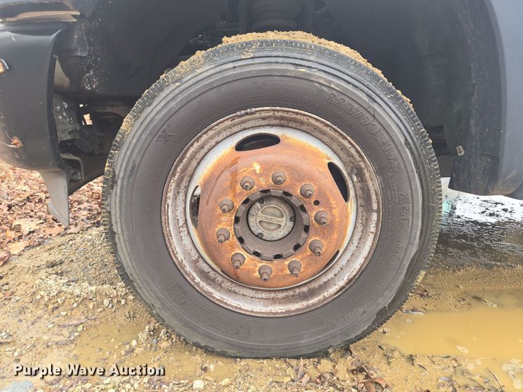 image for item EC3474 2013 Ford F450 Super Duty flatbed truck