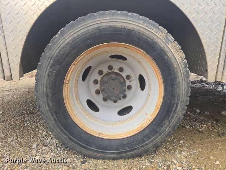 image for item EC3474 2013 Ford F450 Super Duty flatbed truck