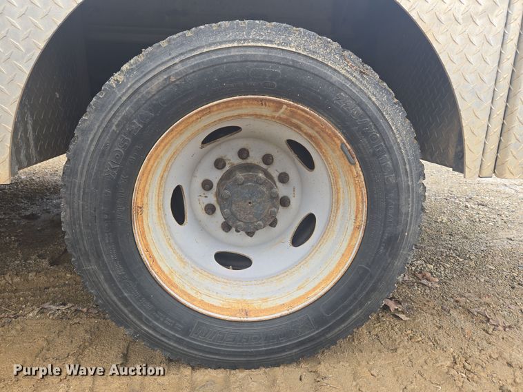 image for item EC3474 2013 Ford F450 Super Duty flatbed truck