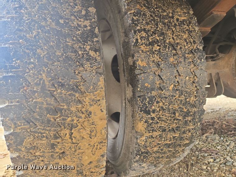 image for item EC3474 2013 Ford F450 Super Duty flatbed truck