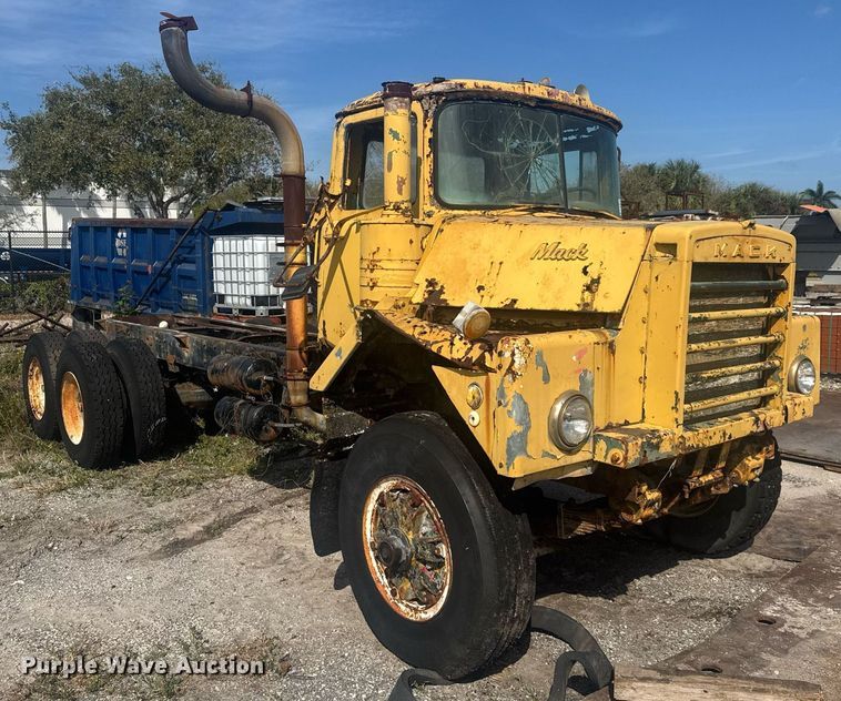 image for item EC3476 1969 Mack DM-600 truck cab and chassis