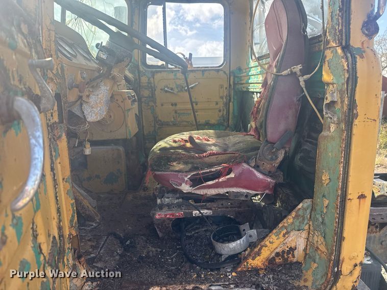 image for item EC3476 1969 Mack DM-600 truck cab and chassis