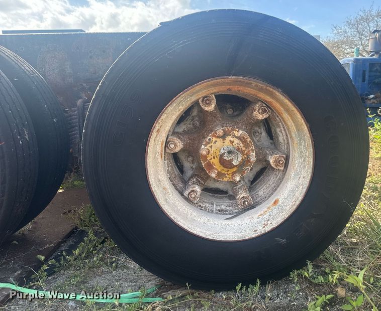 image for item EC3476 1969 Mack DM-600 truck cab and chassis