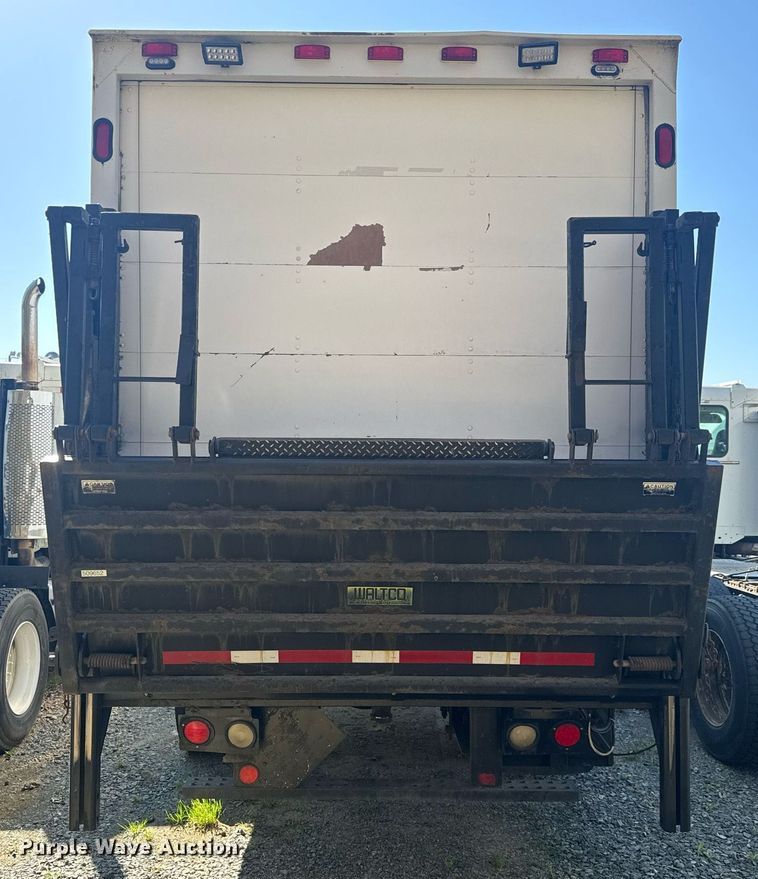 image for item EC3500 2009 Freightliner Business Class M2 106 box truck