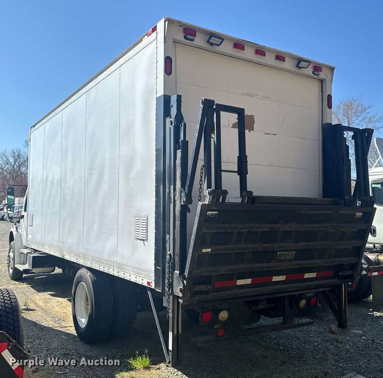 image for item EC3500 2009 Freightliner Business Class M2 106 box truck