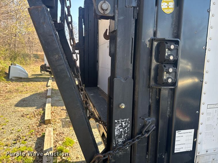 image for item EC3500 2009 Freightliner Business Class M2 106 box truck