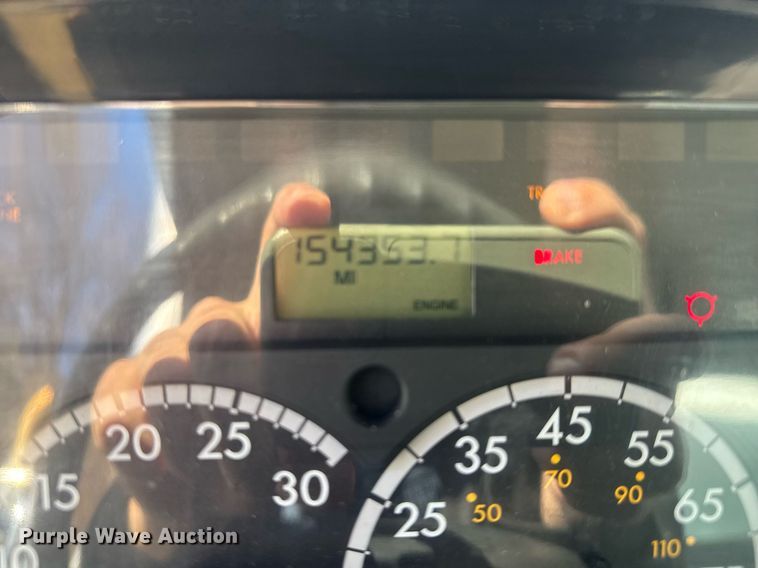 image for item EC3500 2009 Freightliner Business Class M2 106 box truck