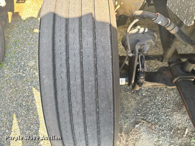 image for item EC3500 2009 Freightliner Business Class M2 106 box truck