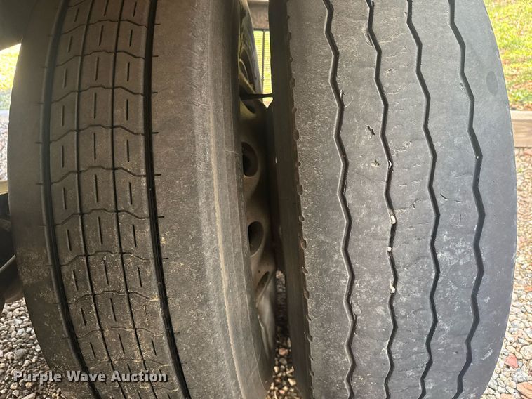 image for item EC3501 2011 Great Dane CMT-1113-11348 refrigerated van trailer