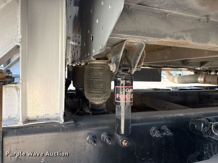 image for item ED5512 2017 Freightliner 122SD semi truck