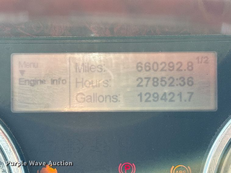 image for item ED5512 2017 Freightliner 122SD semi truck