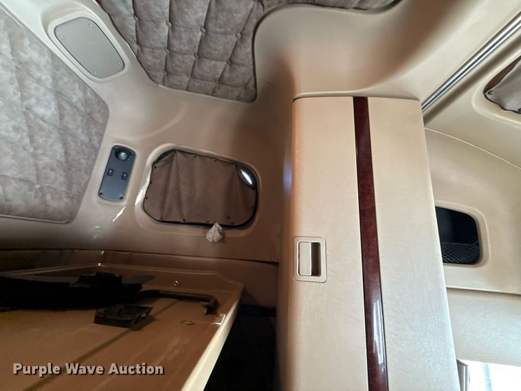 image for item ED5512 2017 Freightliner 122SD semi truck