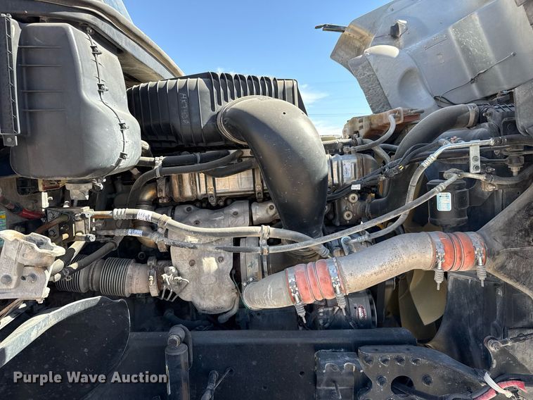 image for item ED5512 2017 Freightliner 122SD semi truck