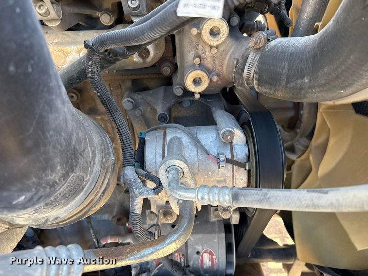 image for item ED5512 2017 Freightliner 122SD semi truck