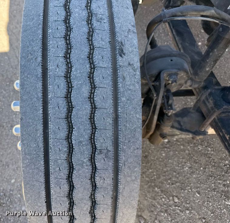 image for item ED5512 2017 Freightliner 122SD semi truck