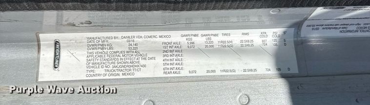 image for item ED5512 2017 Freightliner 122SD semi truck