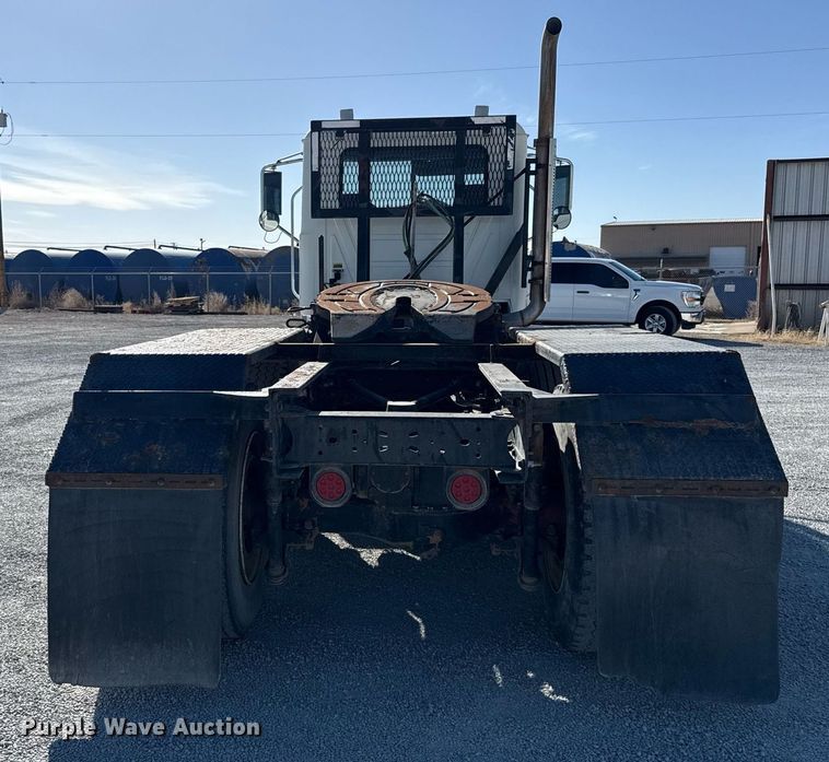 image for item ED5515 2014 Mack GU713 semi truck