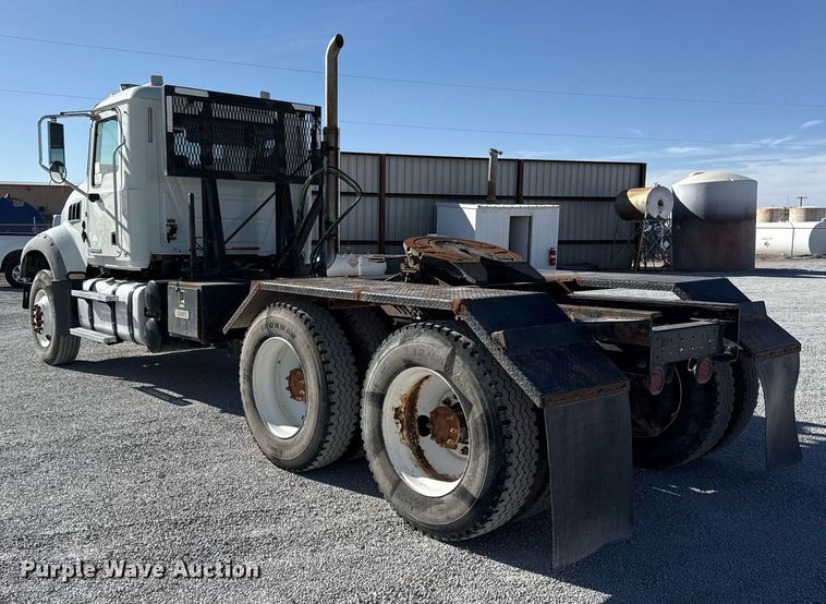 image for item ED5515 2014 Mack GU713 semi truck