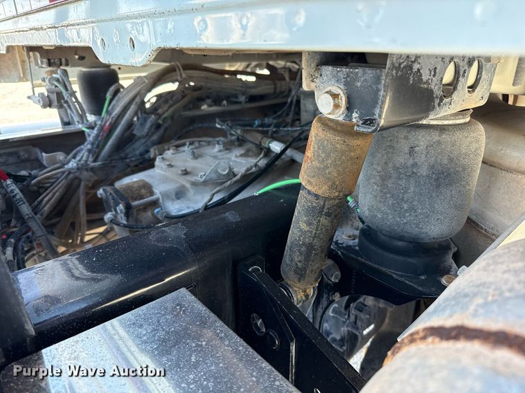 image for item ED5515 2014 Mack GU713 semi truck