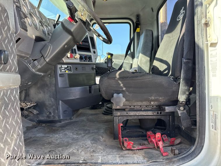 image for item ED5515 2014 Mack GU713 semi truck