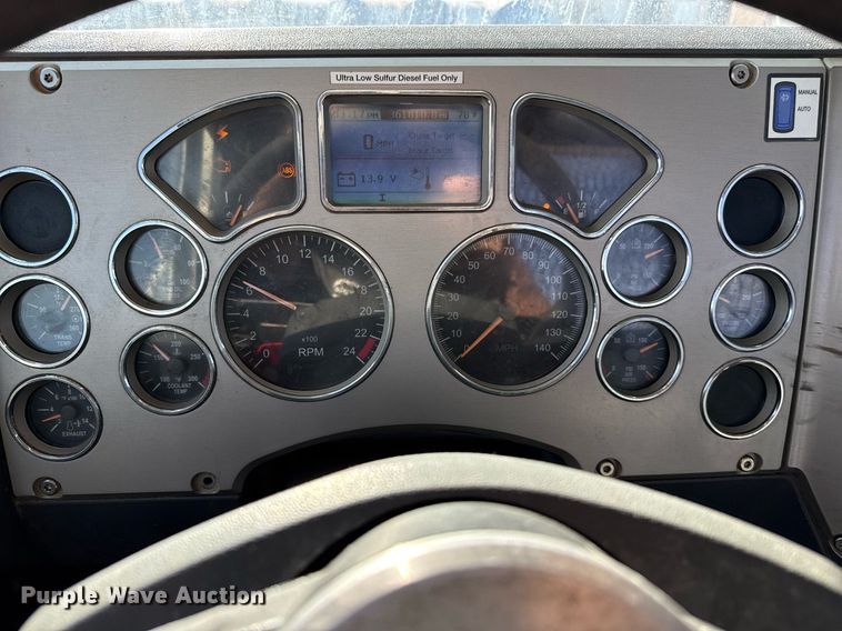 image for item ED5515 2014 Mack GU713 semi truck