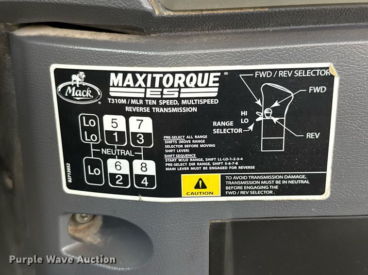 image for item ED5515 2014 Mack GU713 semi truck