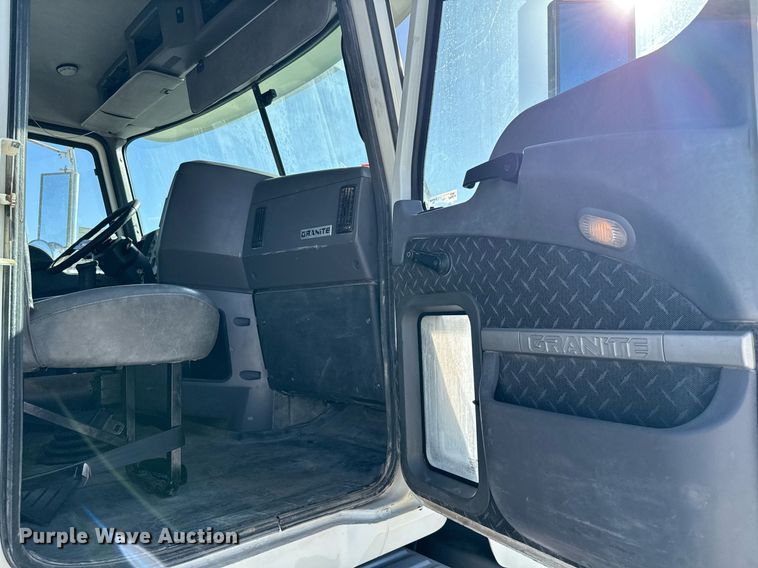 image for item ED5515 2014 Mack GU713 semi truck