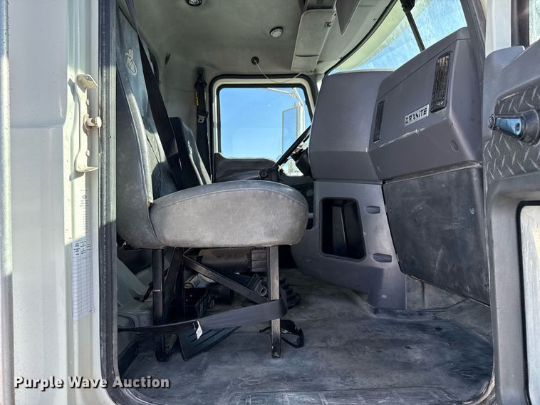 image for item ED5515 2014 Mack GU713 semi truck