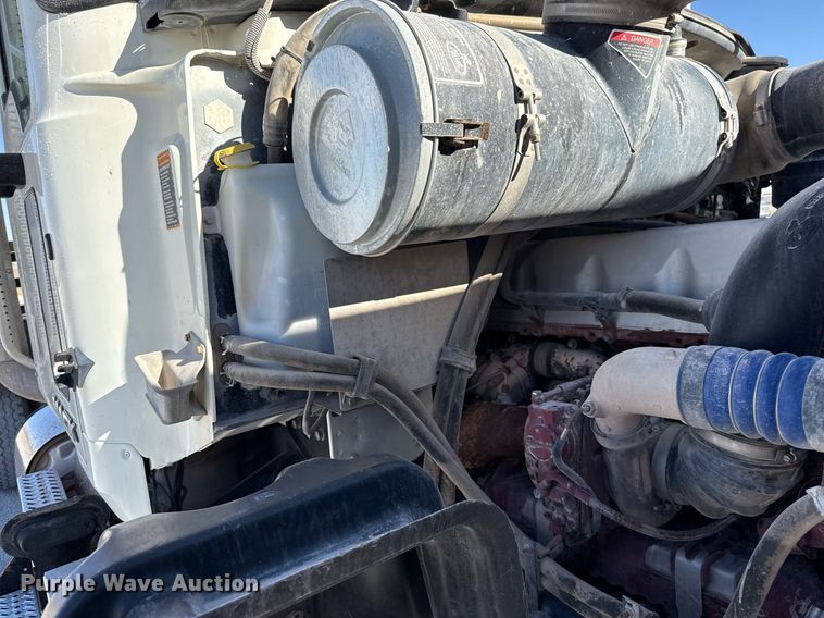 image for item ED5515 2014 Mack GU713 semi truck