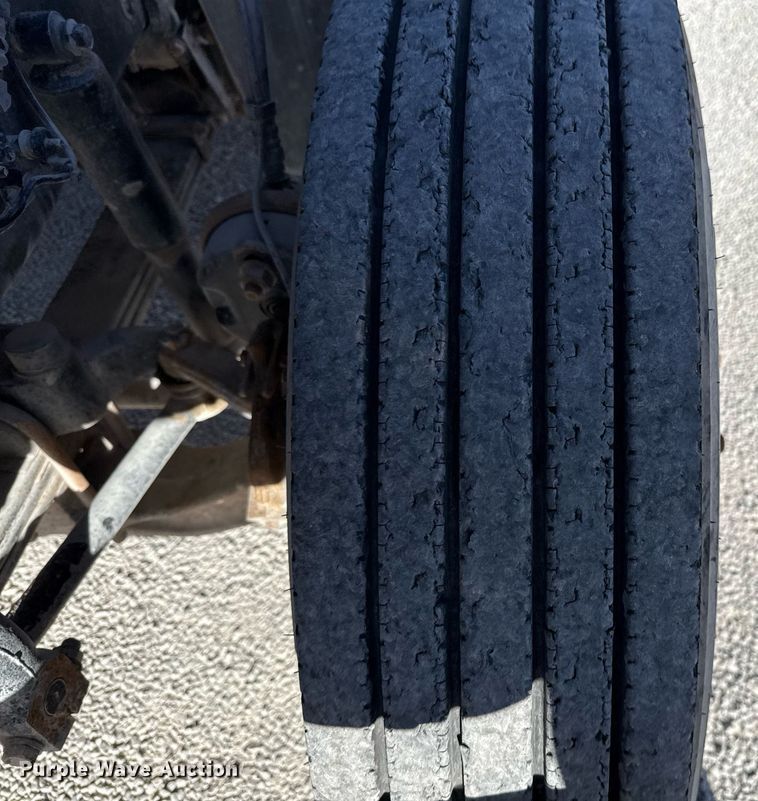 image for item ED5515 2014 Mack GU713 semi truck