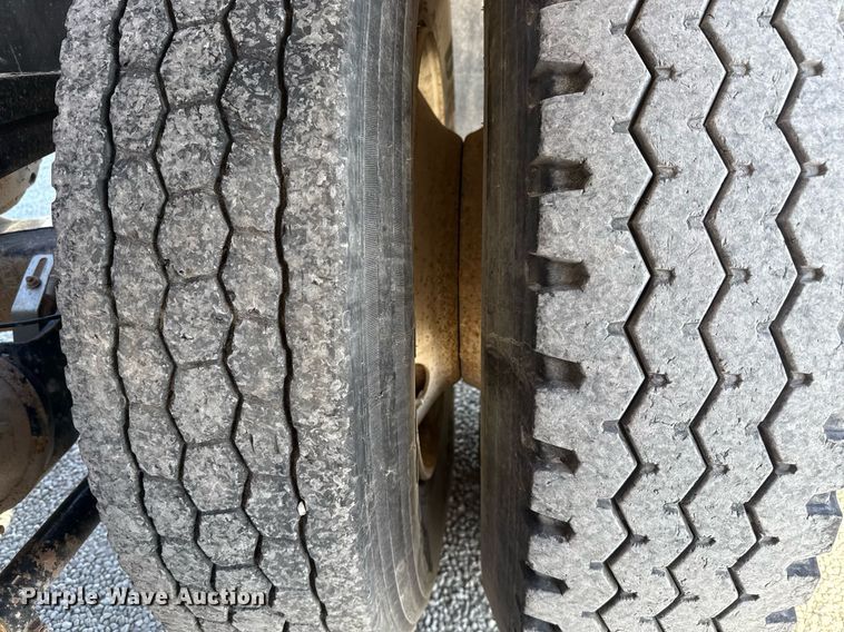 image for item ED5515 2014 Mack GU713 semi truck