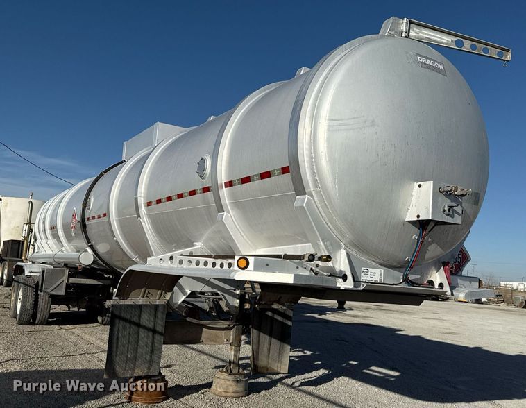 image for item ED5517 2010 Dragon tank trailer