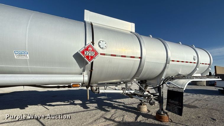 image for item ED5517 2010 Dragon tank trailer