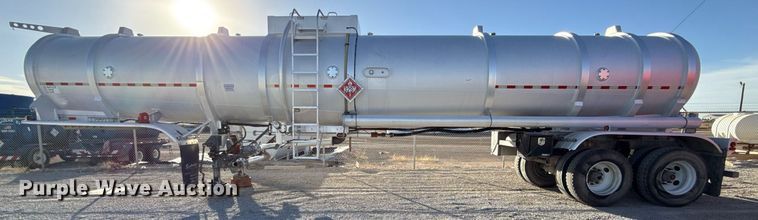 image for item ED5517 2010 Dragon tank trailer