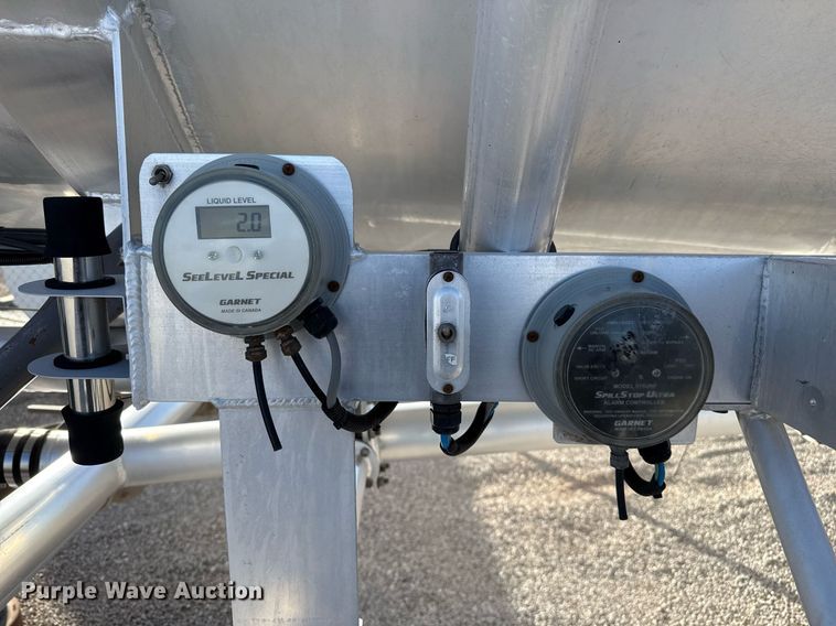 image for item ED5517 2010 Dragon tank trailer