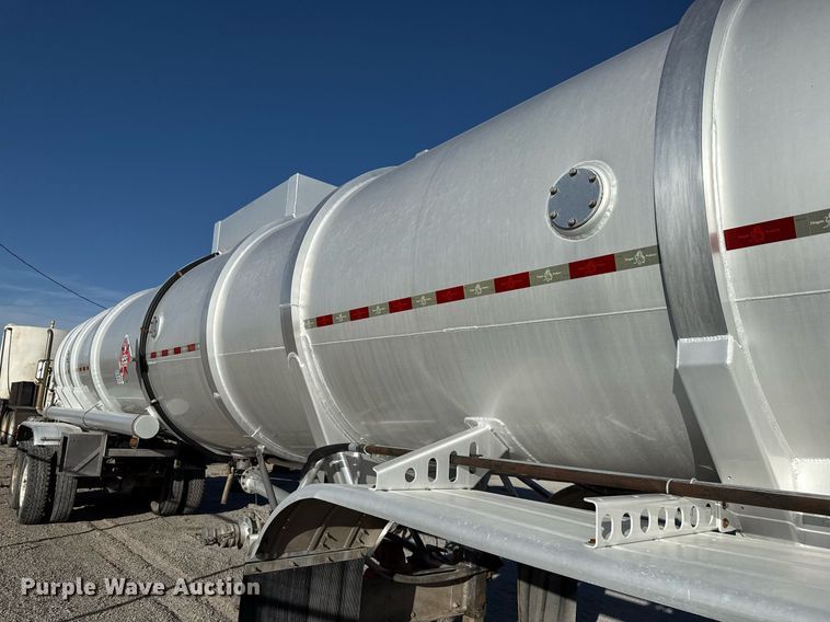 image for item ED5517 2010 Dragon tank trailer