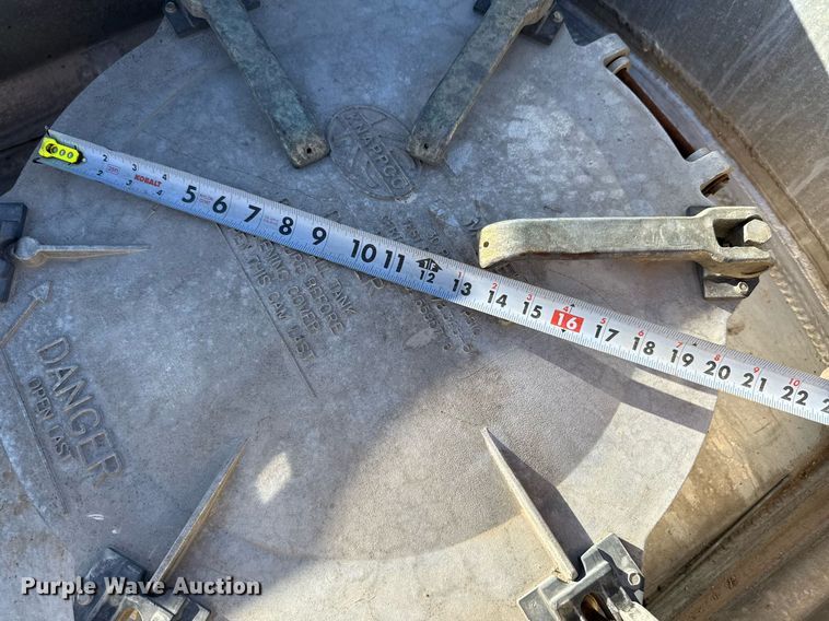 image for item ED5517 2010 Dragon tank trailer