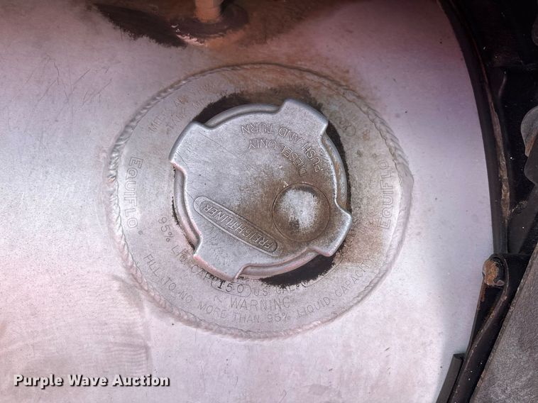 image for item EE0021 1997 Freightliner FLD120 semi truck