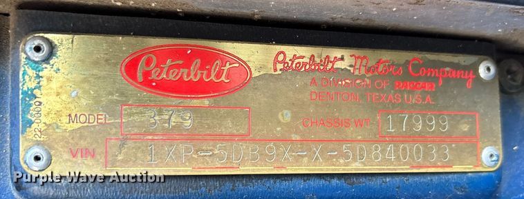 image for item EE0022 2005 Peterbilt 379 semi truck