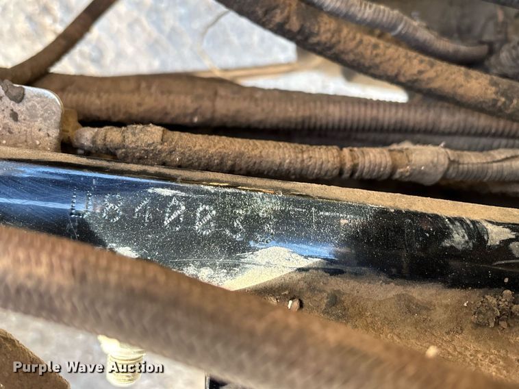 image for item EE0022 2005 Peterbilt 379 semi truck