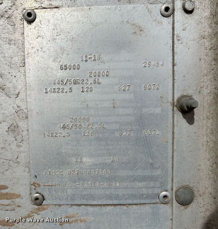 image for item EE0023 2019 Cornhusker 800 grain trailer