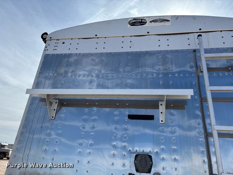image for item EE0024 2013 Cornhusker 800 grain trailer