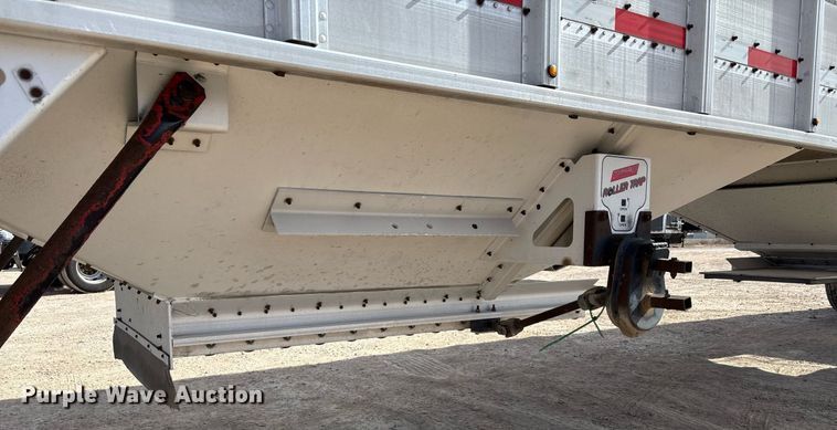 image for item EE0024 2013 Cornhusker 800 grain trailer