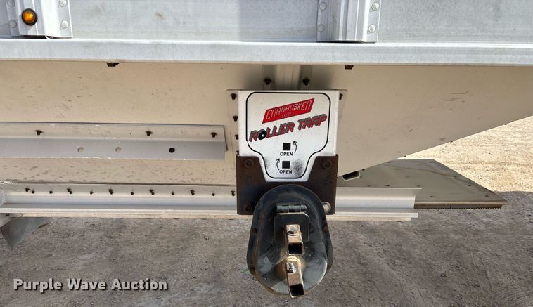 image for item EE0024 2013 Cornhusker 800 grain trailer