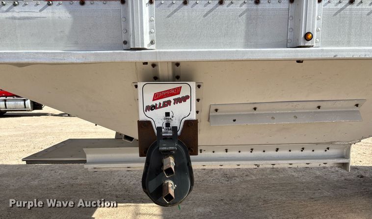image for item EE0024 2013 Cornhusker 800 grain trailer