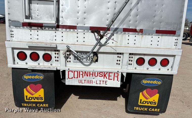 image for item EE0024 2013 Cornhusker 800 grain trailer
