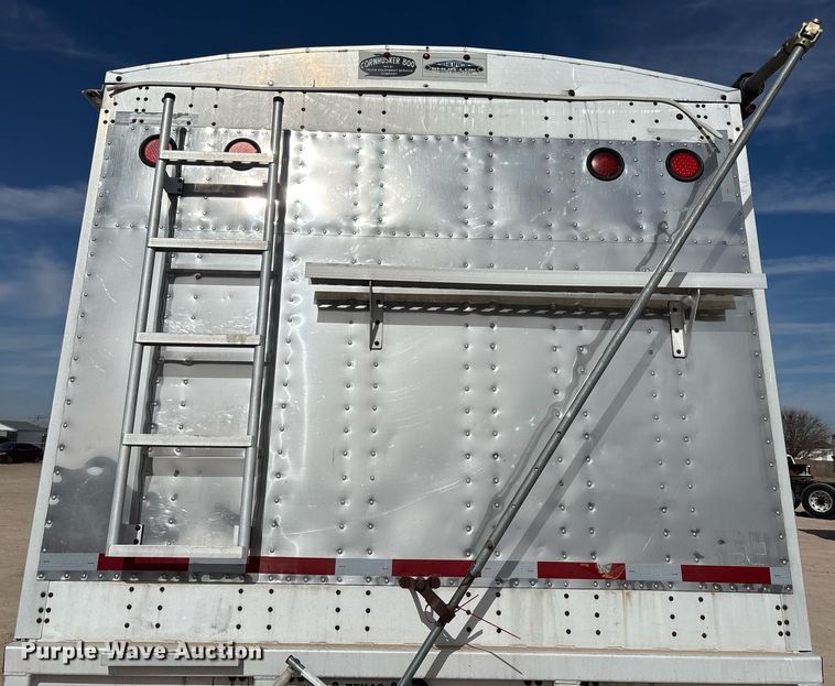 image for item EE0024 2013 Cornhusker 800 grain trailer